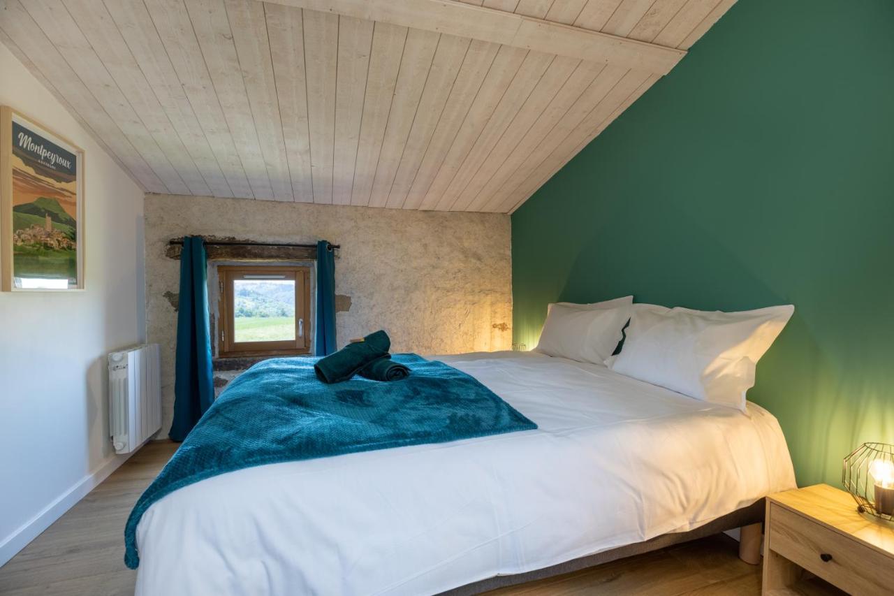 Bed and Breakfast Domaine Du Coq En Pat Augerolles Exterior foto